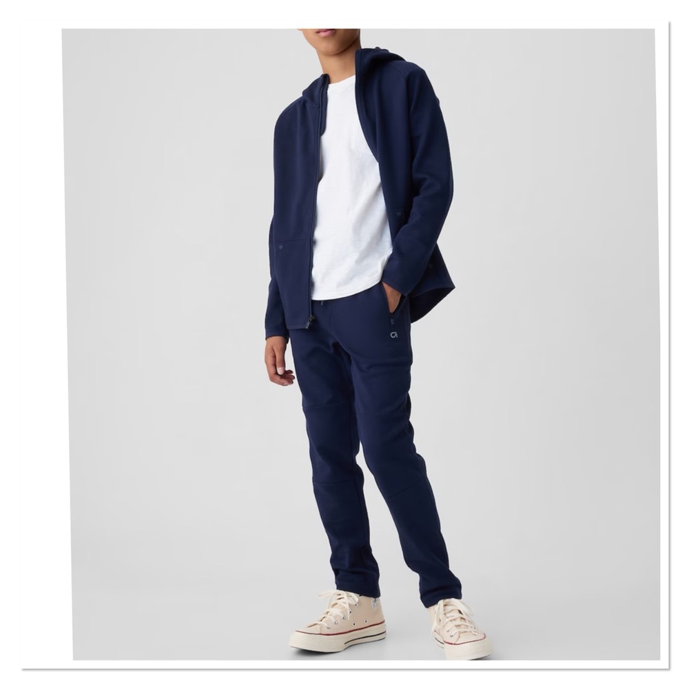 GAP 'GapFit' Tech Kids Joggers NWOT